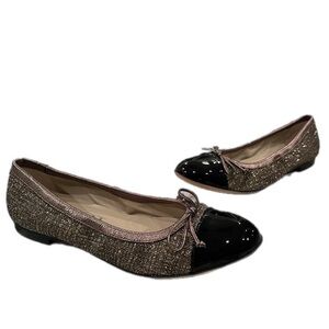 AGL Ballet‎ gold and black flats